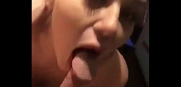  Awesome Blowjob with Huge Cumshot